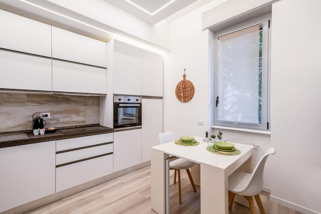 Linate Airport Elegant Suite,Tram 1 Minute Away Милан Экстерьер фото