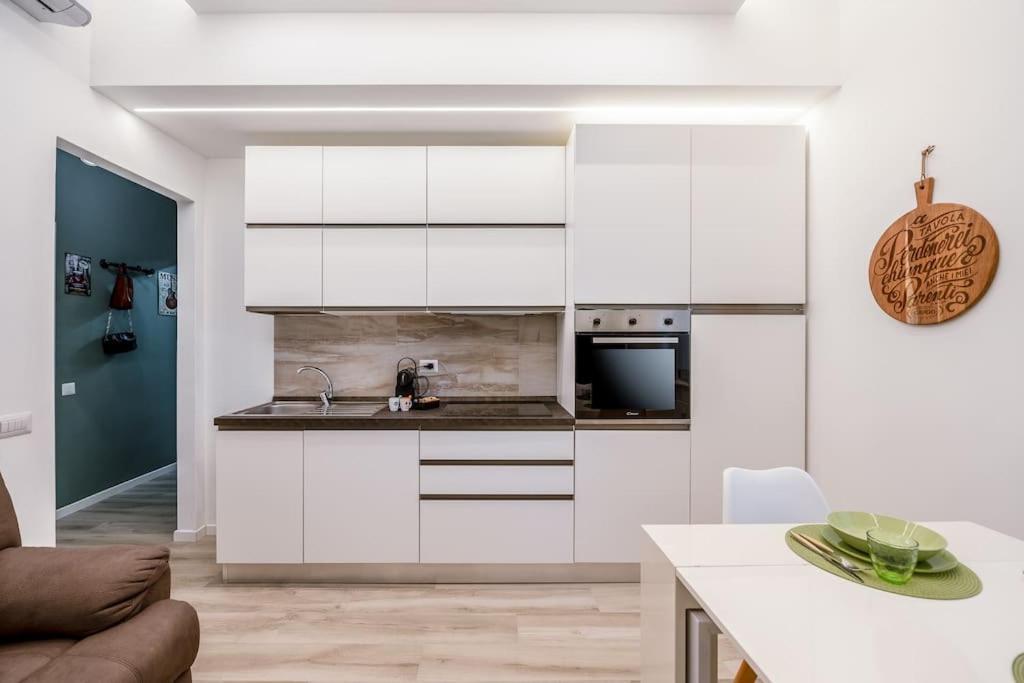 Linate Airport Elegant Suite,Tram 1 Minute Away Милан Экстерьер фото
