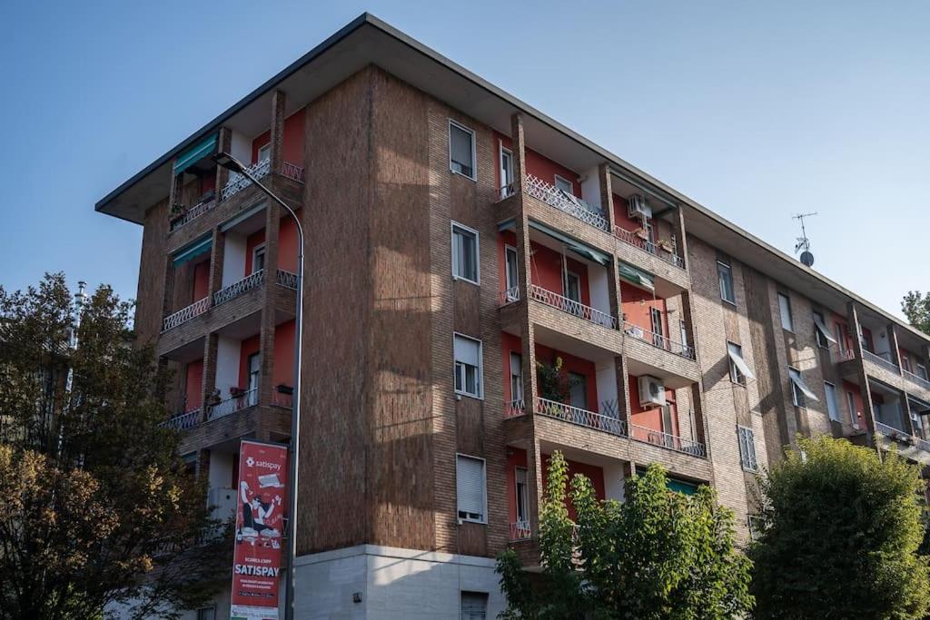 Linate Airport Elegant Suite,Tram 1 Minute Away Милан Экстерьер фото